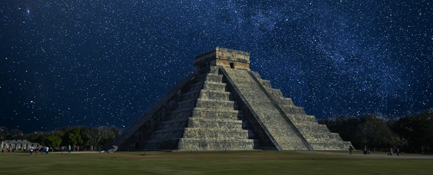 Alien-Sichtung an den Pyramiden der Mayas