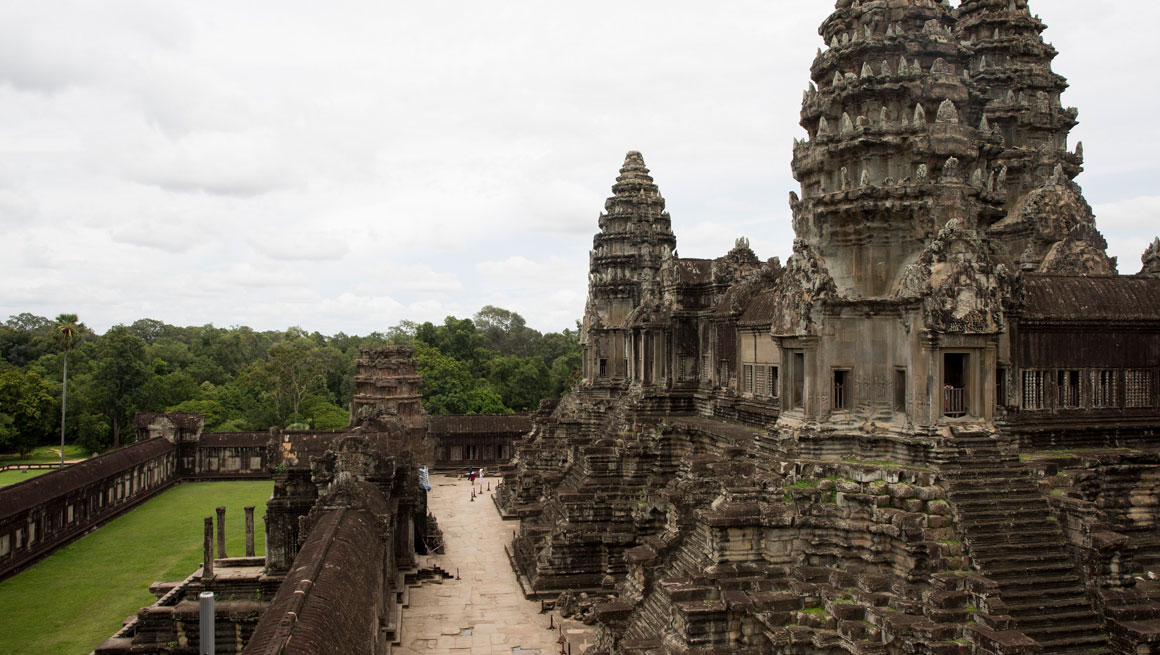 TV-Serie Guardians of Heritage - Hüter der Geschichte mit Clemens Schick in Kambodscha auf HISTORY 6