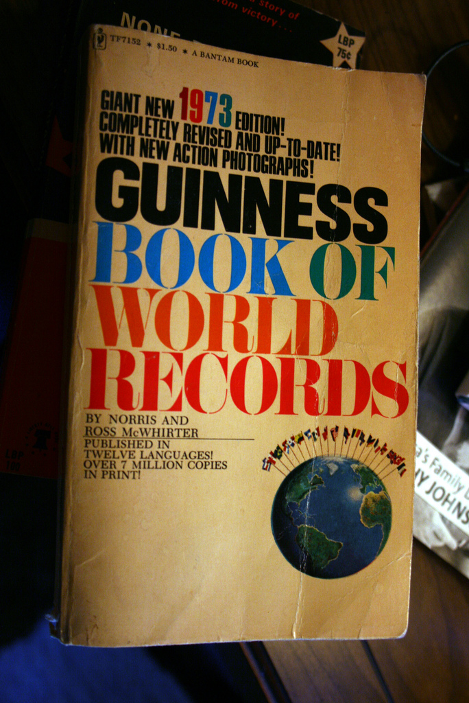 Eine Ausgabe des Guinness Buch der Weltrekorde